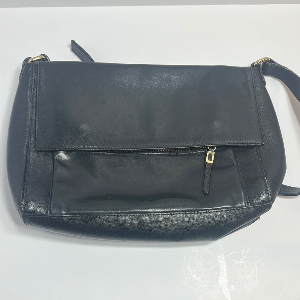 Elegant Innue Vintage Black Leather Shoulder Bag